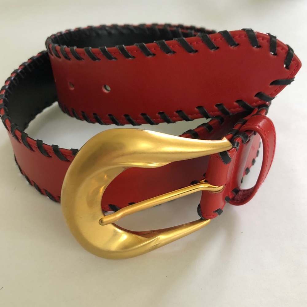 Laurel by Escada red leather belt made in Italy